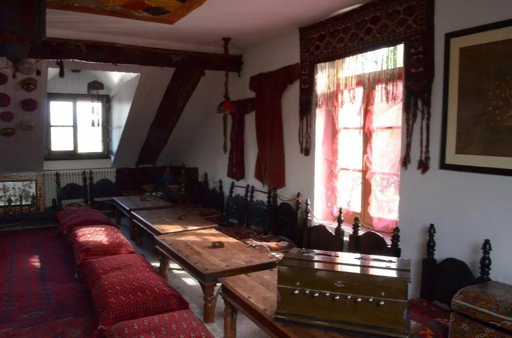 Hotel Restaurant Kutchi Bellevue Switzerland